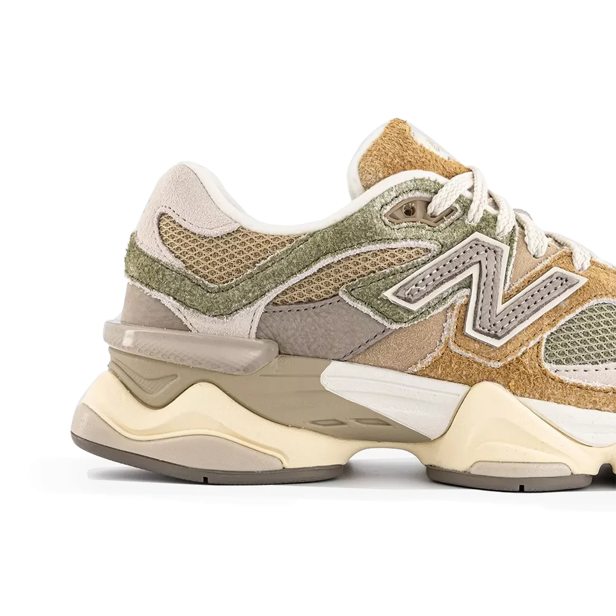 9060 'Olivine' - Image 4