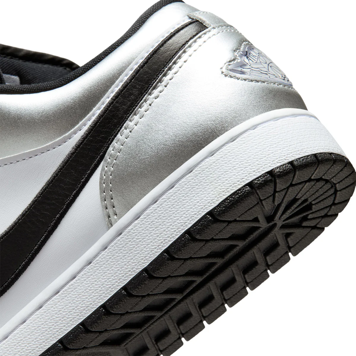 Air Jordan 1 Low SE 'WHITE/BLACK-WHITE/METALLIC SILVER' - Image 7