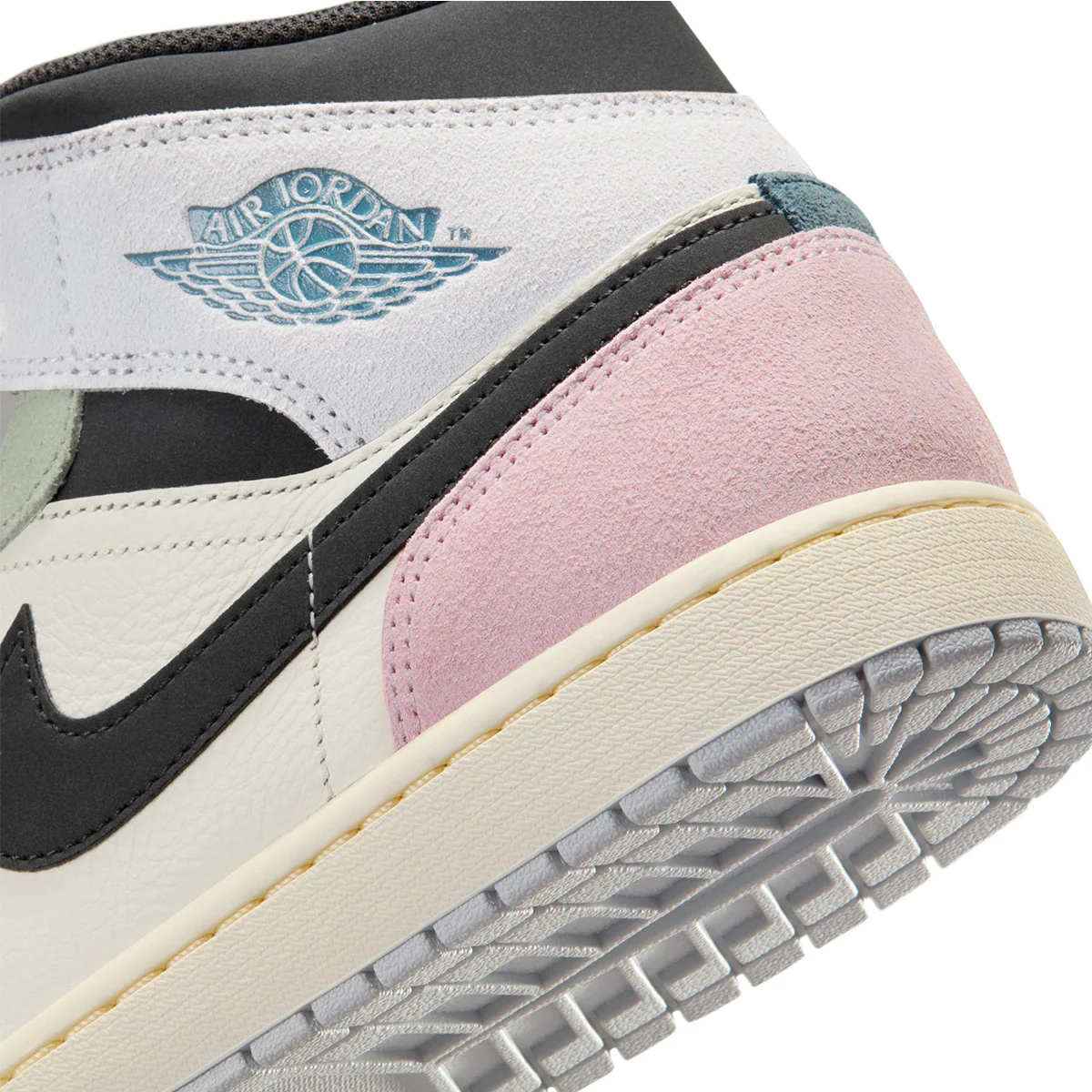 Air Jordan 1 Mid SE 'SAIL/ICED JADE-ANTHRACITE-JADE AURA' - Image 8