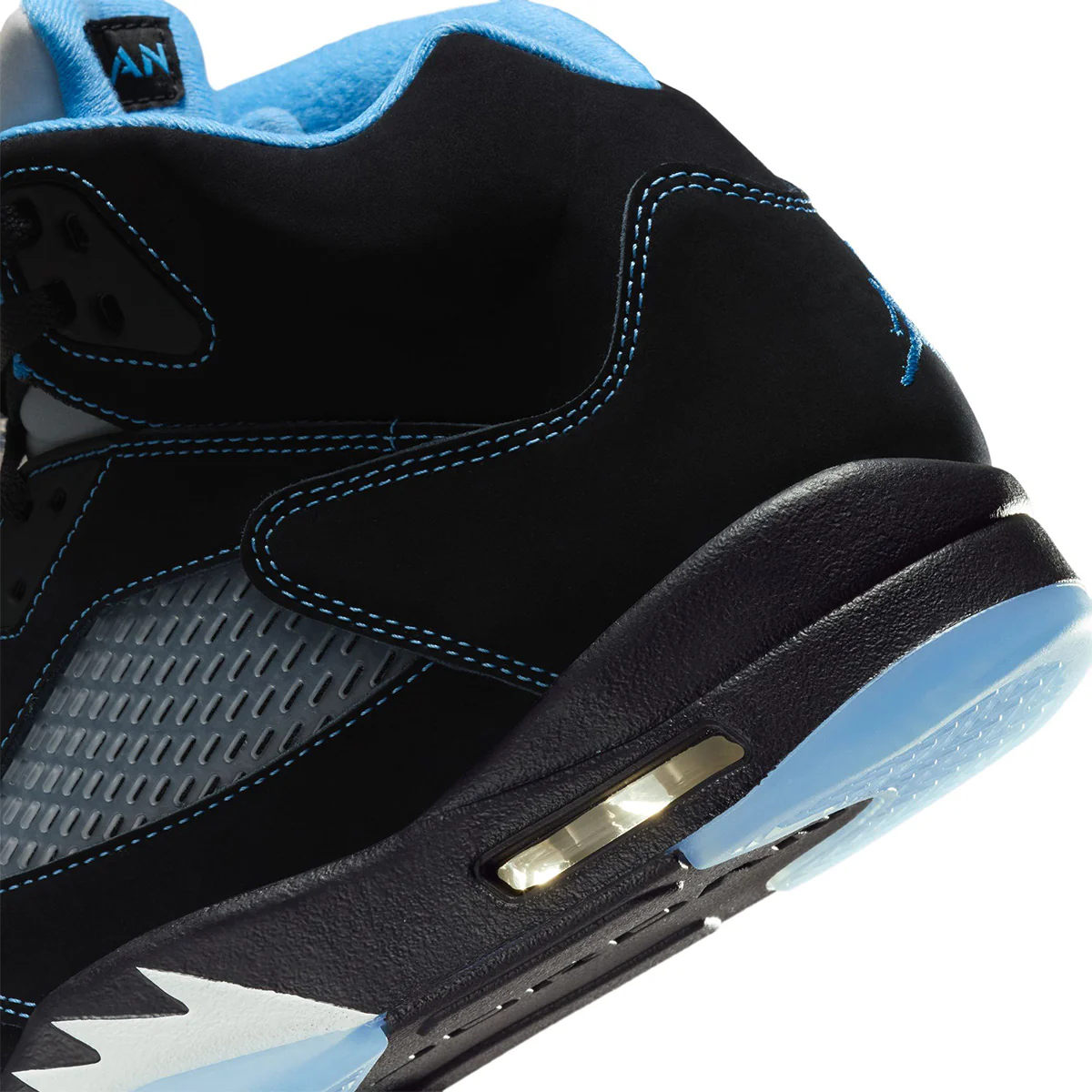 Air Jordan 5 "Black Carolina" - Image 6
