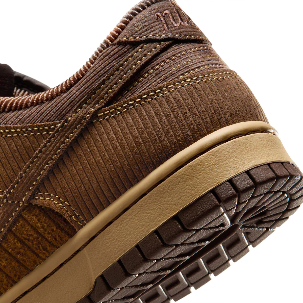 DUNK LOW RETRO PRM 'LT BRITISH TAN' - Image 8