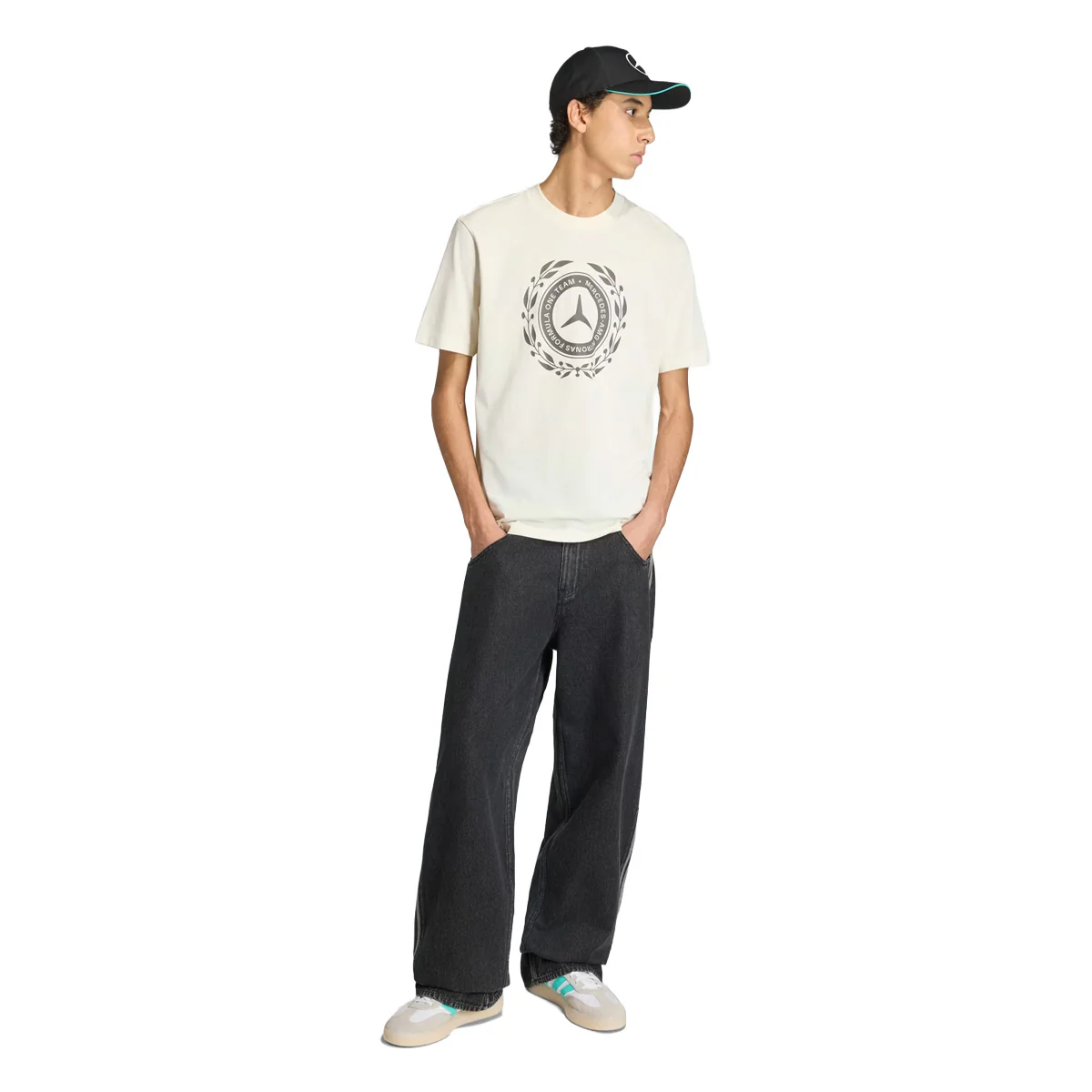 + MERCEDES - AMG PETRONAS FORMULA 1 TEAM SILVER ARROWS TEE 'Off White / Granite' - Image 2