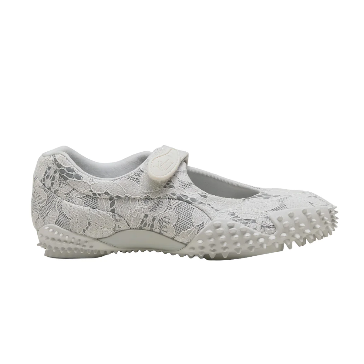 Mostro Fey Lace 'Feather Gray'