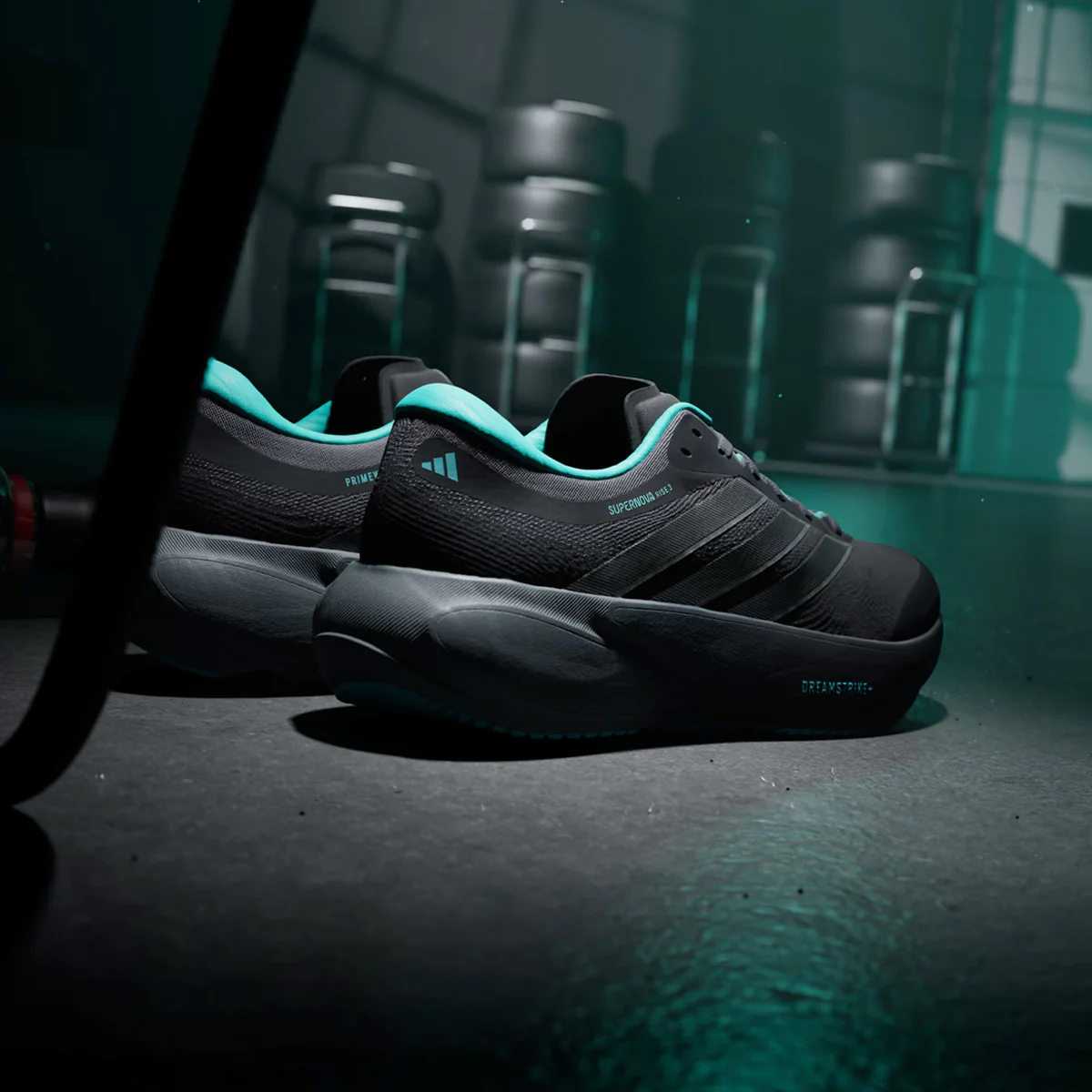SUPERNOVA RISE 3 + MERCEDES AMG PETRONAS F1 TEAM 'Core Black / Silver Metallic / Semi Mint Rush' - Image 4