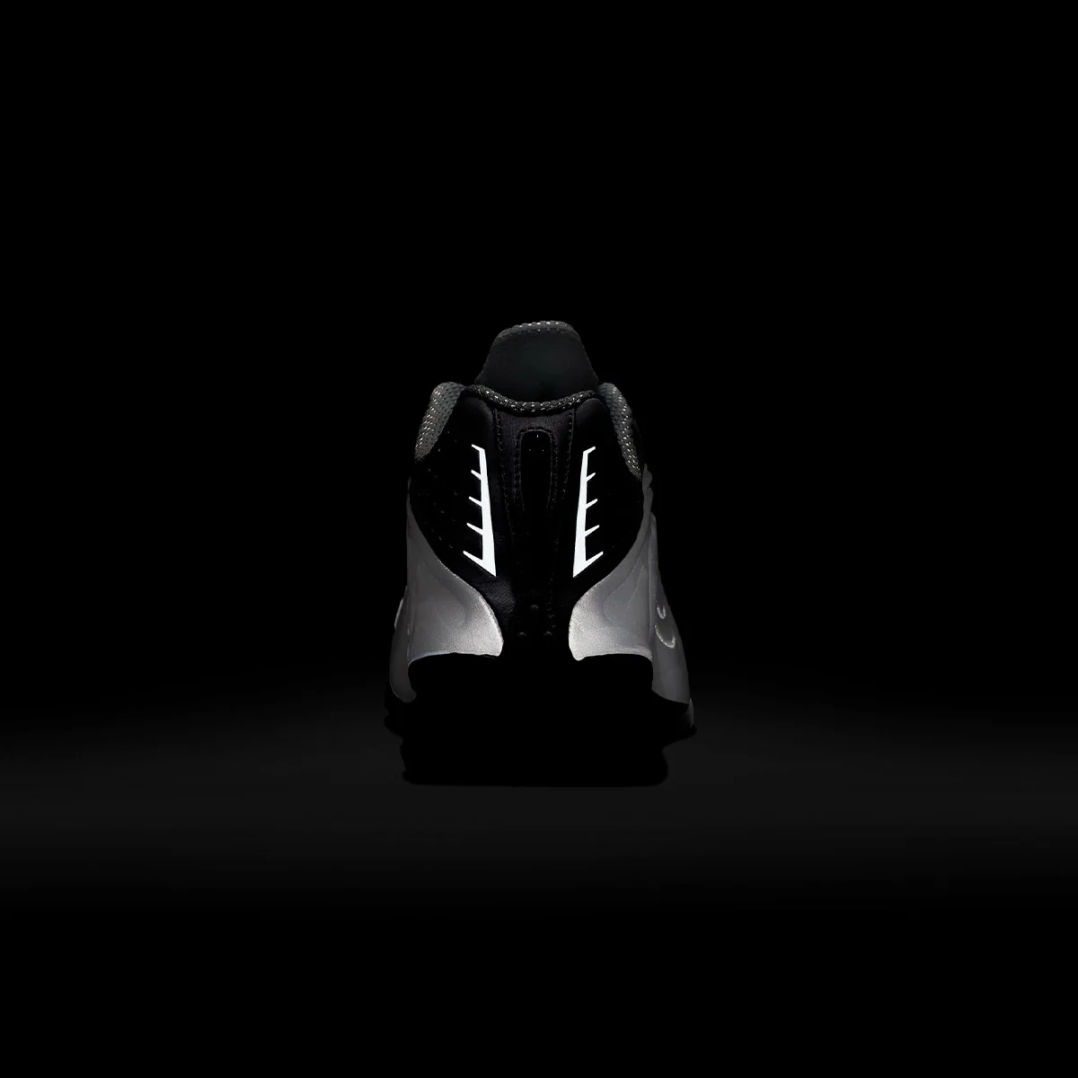 Wmns Shox R4 'White Metallic' - Image 9